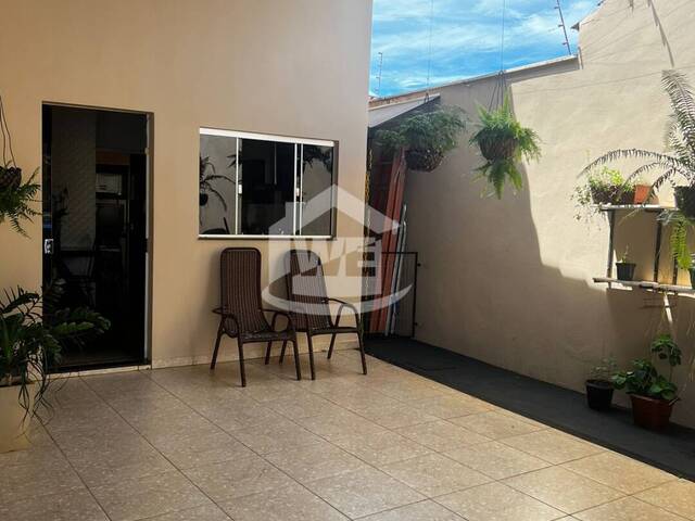 Casa para Venda em Itumbiara - 3