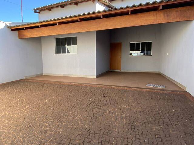 #989 - Casa para Venda em Itumbiara - GO