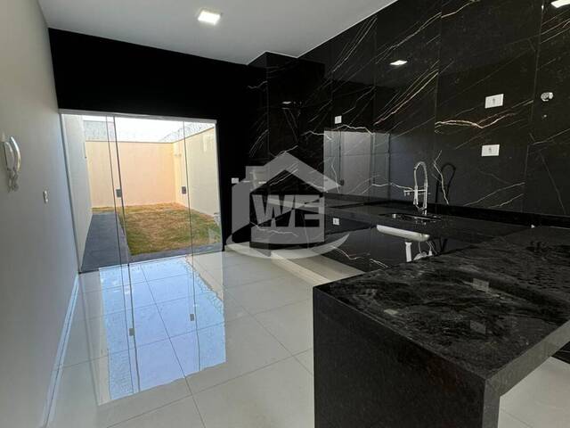 #1006 - Casa para Venda em Itumbiara - GO
