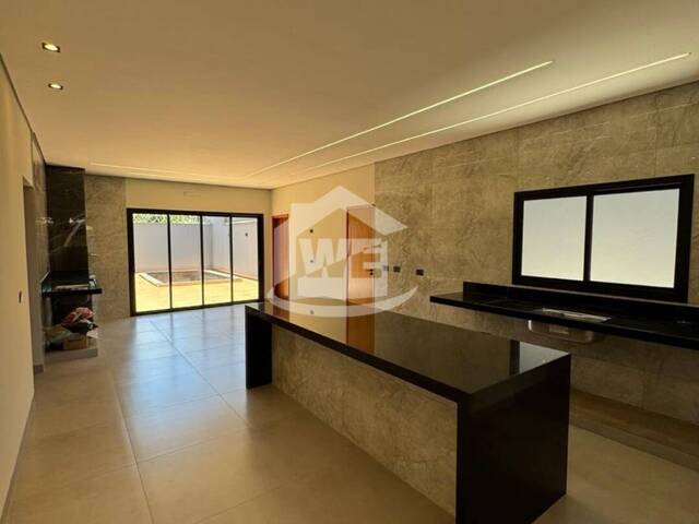 #1083 - Casa para Venda em Itumbiara - GO