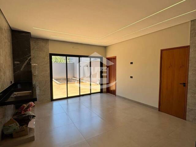 Casa para Venda em Itumbiara - 4