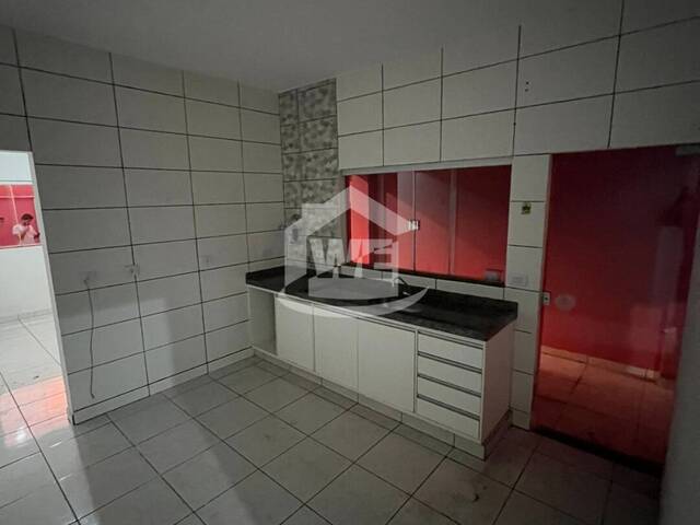 #10113 - Casa para Venda em Itumbiara - GO - 2