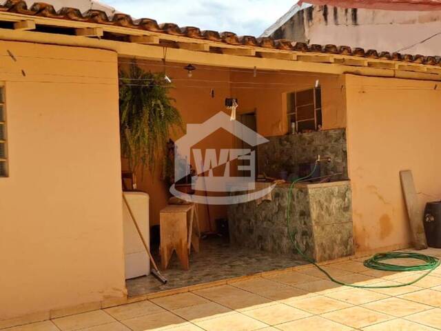 #10120 - Casa para Venda em Itumbiara - GO - 1