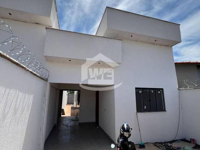 #10128 - Casa para Venda em Itumbiara - GO - 1