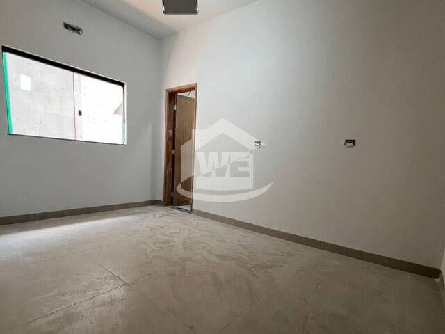 #10132 - Casa para Venda em Itumbiara - GO - 2