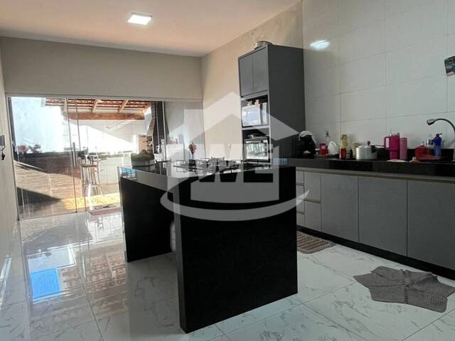 Casa para Venda em Itumbiara - 4