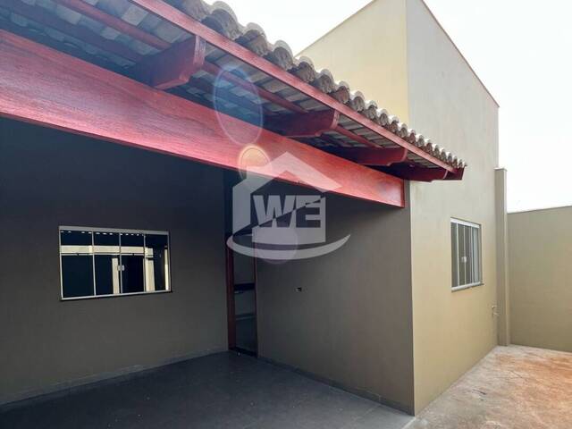 #10153 - Casa para Venda em Araporã - MG - 1