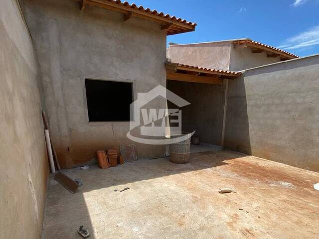 #10156 - Casa para Venda em Itumbiara - GO - 2