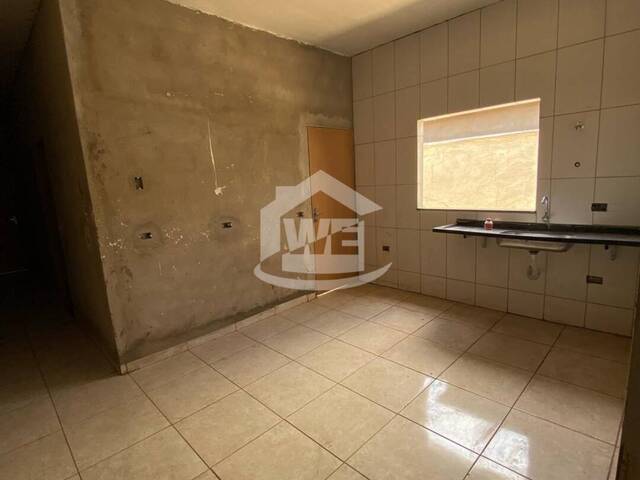 #10156 - Casa para Venda em Itumbiara - GO - 3
