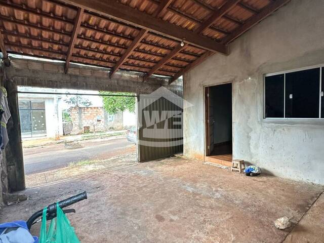 #10157 - Casa para Venda em Araporã - MG - 2