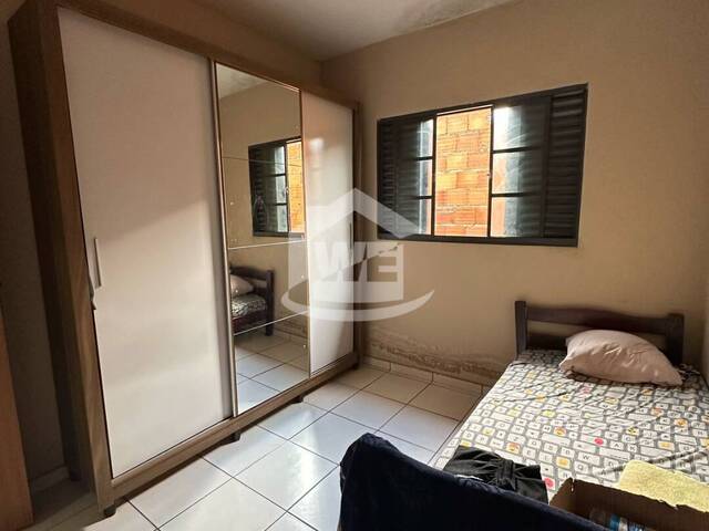 #10157 - Casa para Venda em Araporã - MG - 3