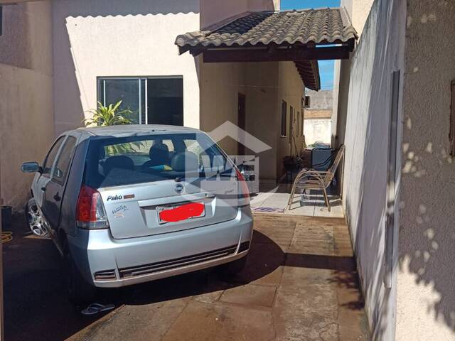 #10158 - Casa para Venda em Itumbiara - GO - 1