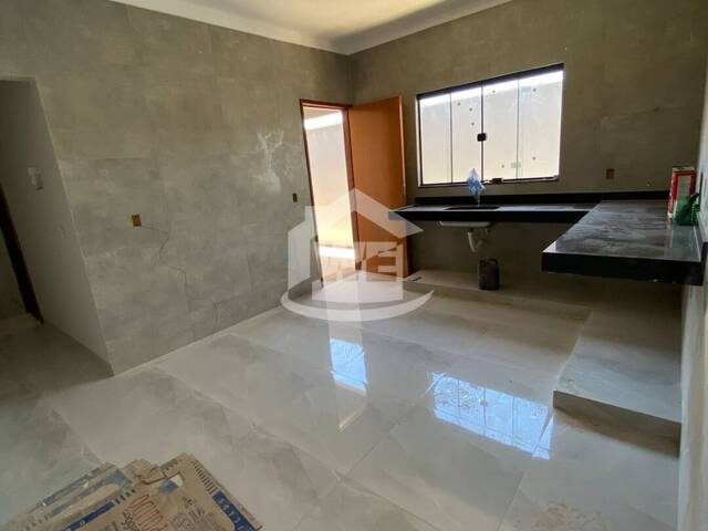 #10162 - Casa para Venda em Itumbiara - GO - 3