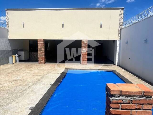 #10165 - Casa para Venda em Itumbiara - GO - 1