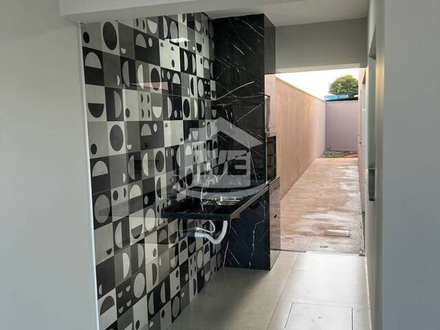 #10174 - Casa para Venda em Itumbiara - GO - 3