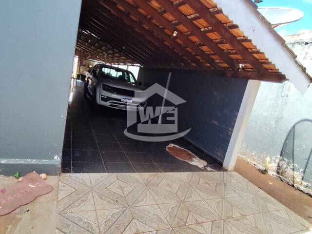 #10177 - Casa para Venda em Itumbiara - GO - 2