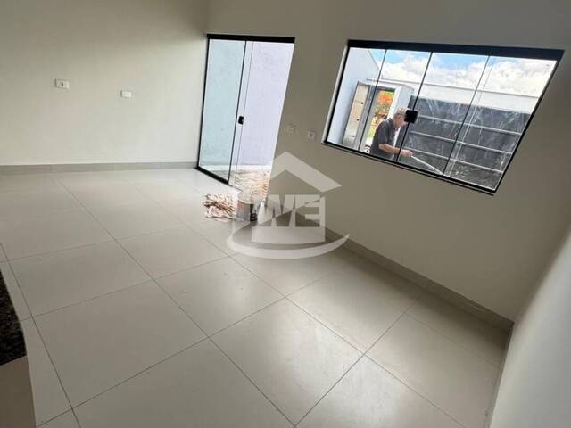 #10180 - Casa para Venda em Itumbiara - GO - 1