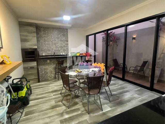 #10188 - Casa para Venda em Itumbiara - GO - 3