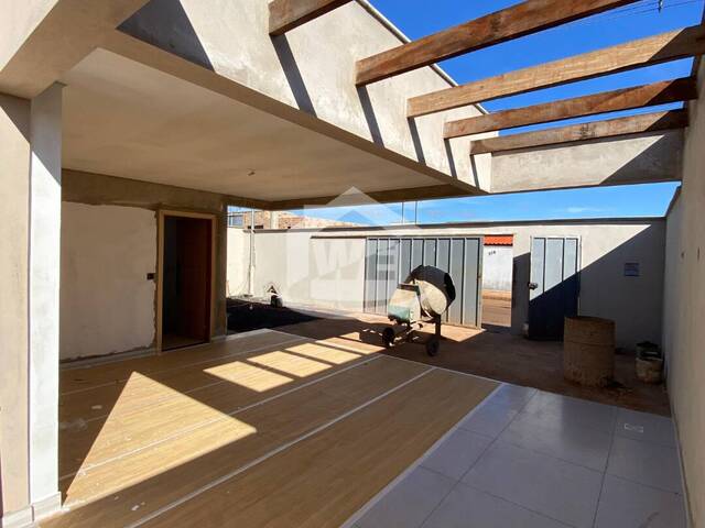 #10172 - Casa para Venda em Araporã - MG - 2
