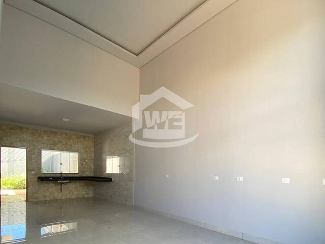 #10135 - Casa para Venda em Itumbiara - GO - 2