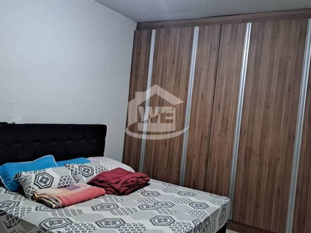 #10199 - Casa para Venda em Itumbiara - GO - 3