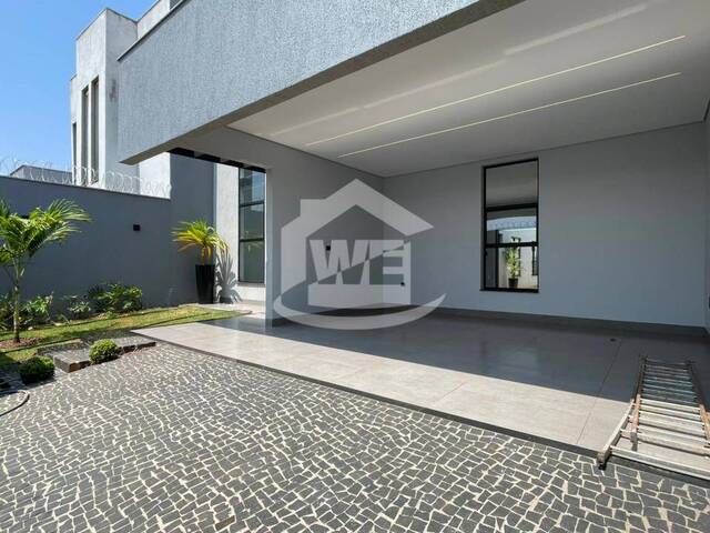 #10203 - Casa para Venda em Itumbiara - GO - 3