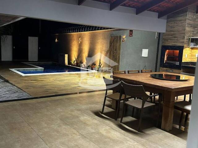 #10205 - Casa para Venda em Itumbiara - GO - 3