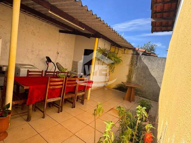 #10219 - Casa para Venda em Itumbiara - GO - 2