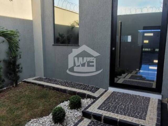 #10222 - Casa para Venda em Itumbiara - GO - 1