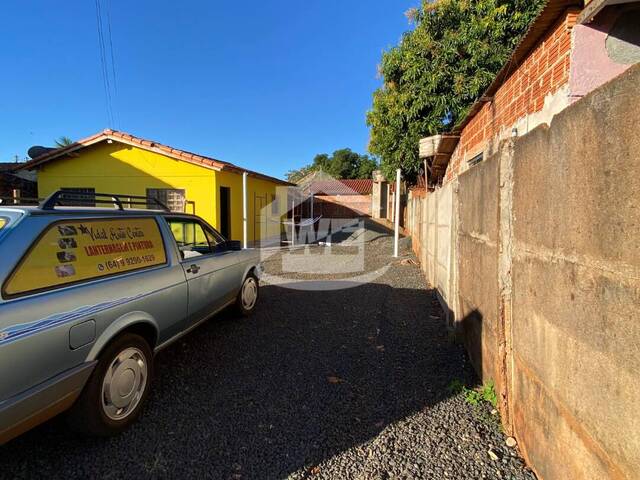 #10227 - Casa para Venda em Itumbiara - GO - 2