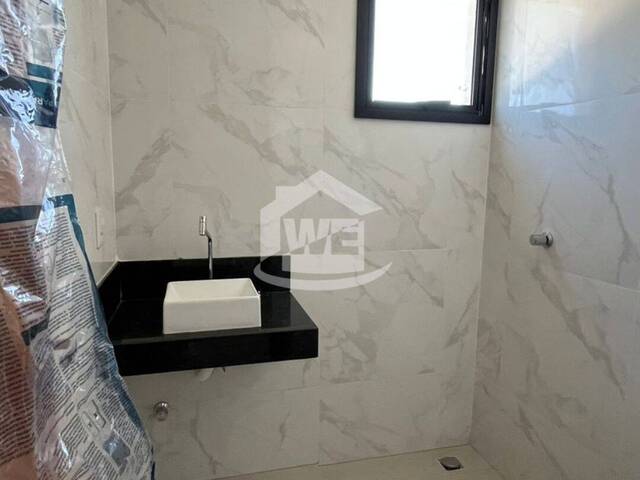 #10235 - Apartamento para Venda em Itumbiara - GO - 2