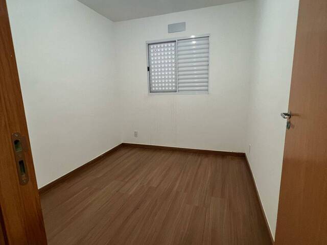 #COD10239 - Apartamento para Venda em Itumbiara - GO - 3