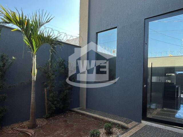 #10222 - Casa para Venda em Itumbiara - GO - 2