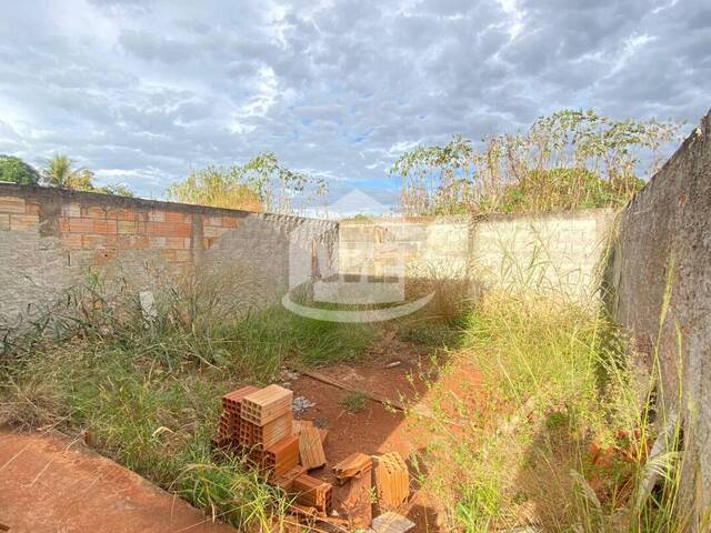 #10149 - Casa para Venda em Itumbiara - GO