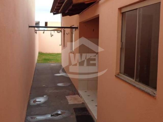 #10446 - Casa para Venda em Itumbiara - GO - 3