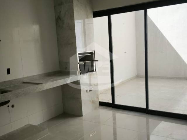 #10448 - Casa para Venda em Itumbiara - GO - 2