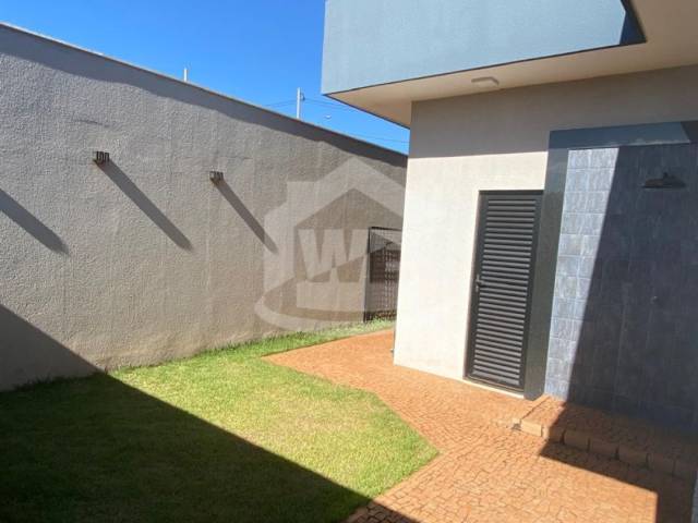 #10451 - Casa para Venda em Itumbiara - GO - 2