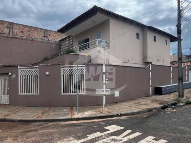 #10453 - Casa para Venda em Itumbiara - GO - 1