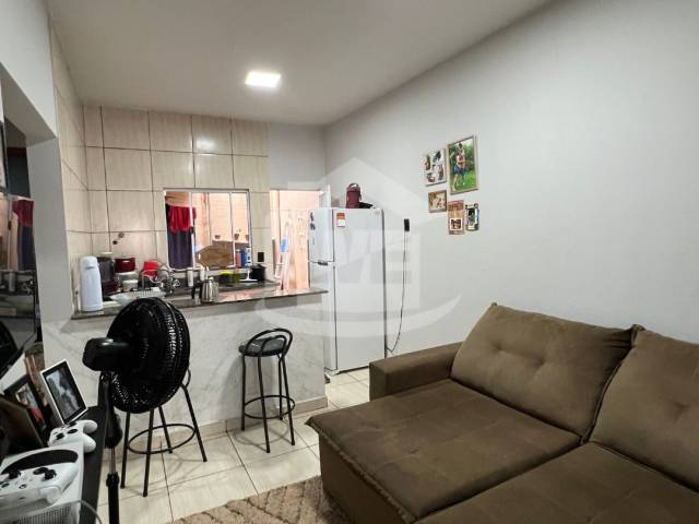 #10454 - Casa para Venda em Itumbiara - GO - 2