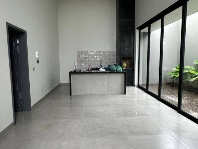 #10457 - Casa para Venda em Itumbiara - GO - 2