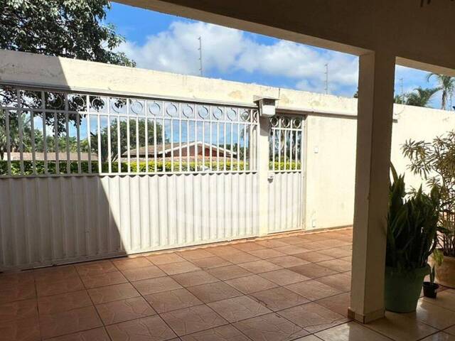 #10461 - Casa para Venda em Itumbiara - GO - 2