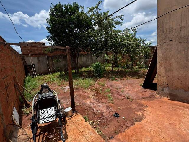 #10467 - Casa para Venda em Itumbiara - GO - 3