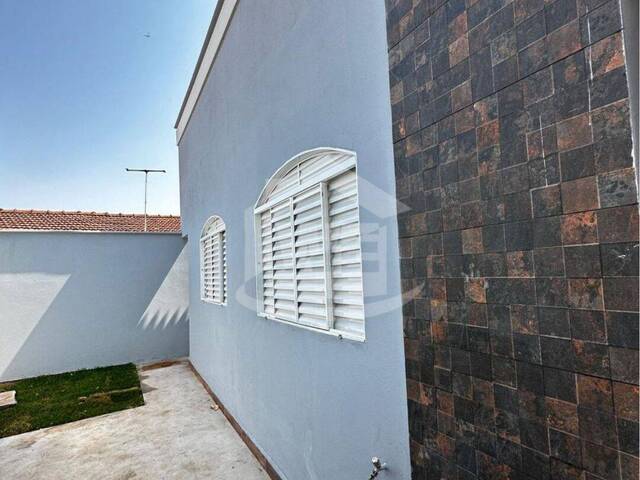 #10471 - Casa para Venda em Itumbiara - GO - 2