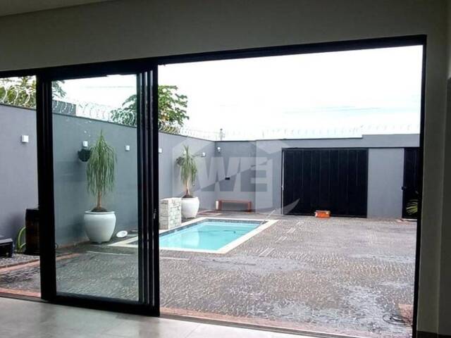 #10474 - Casa para Venda em Itumbiara - GO - 3