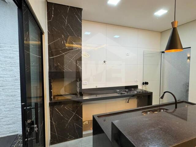 Casa para Venda em Itumbiara - 2
