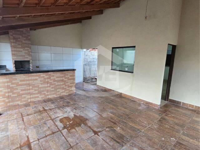 #10489 - Casa para Venda em Itumbiara - GO