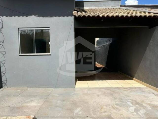 #10416 - Casa para Venda em Itumbiara - GO - 3
