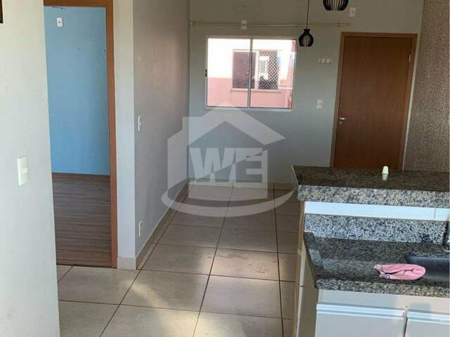 #10495 - Apartamento para Venda em Itumbiara - GO - 2