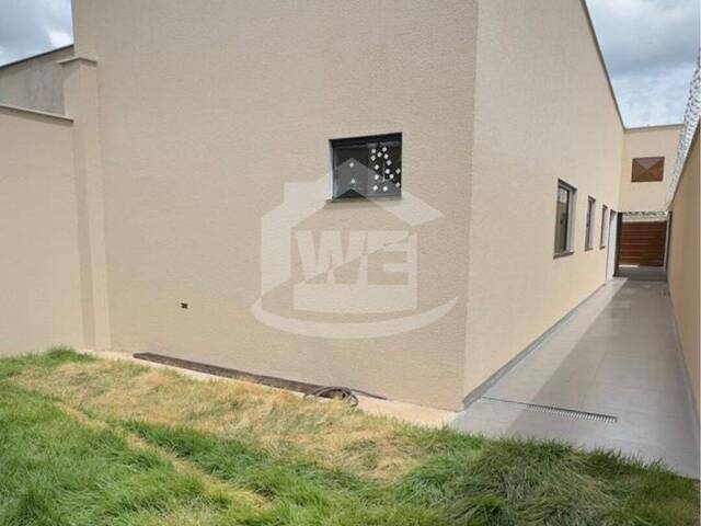 #10473 - Casa para Venda em Itumbiara - GO - 2