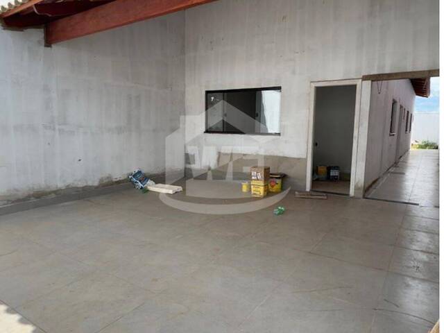 #10510 - Casa para Venda em Itumbiara - GO - 2